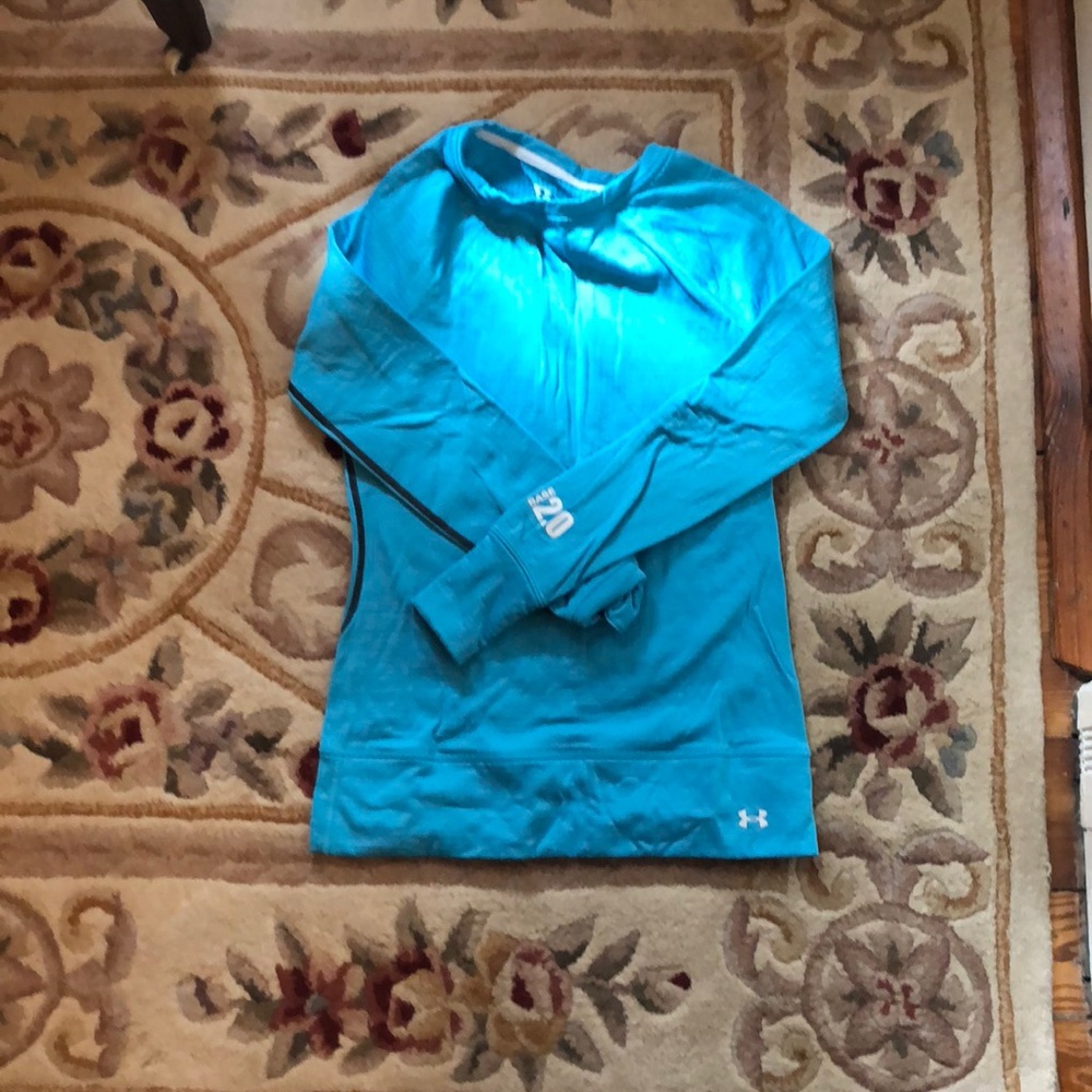 Under armor warm shirt/sweatshirt